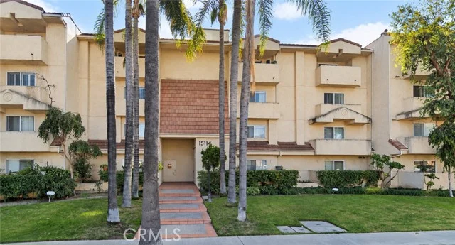 15114 Sherman Way #114, Van Nuys