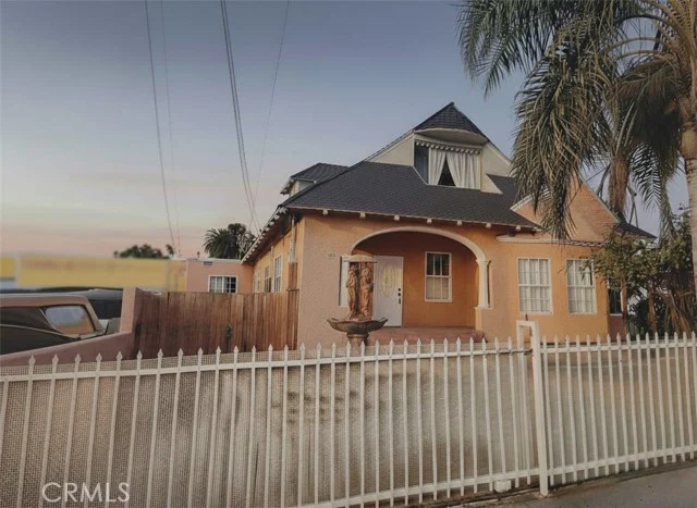 2431 E 4th, Los Angeles