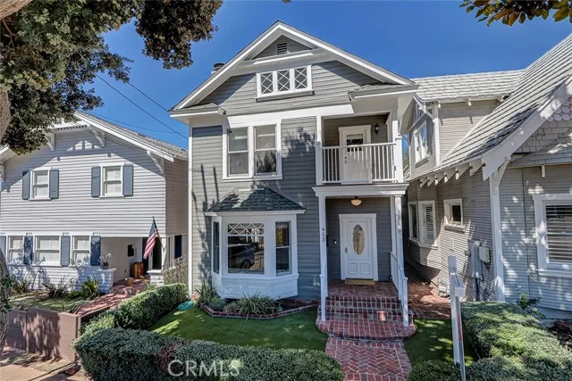 413 Emerald Street photo 2