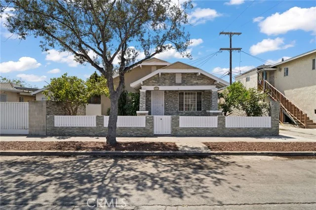 2020 E. 14th, Long Beach