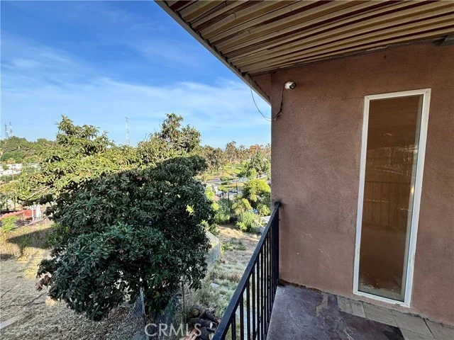 1182 N Bonnie Beach photo 3