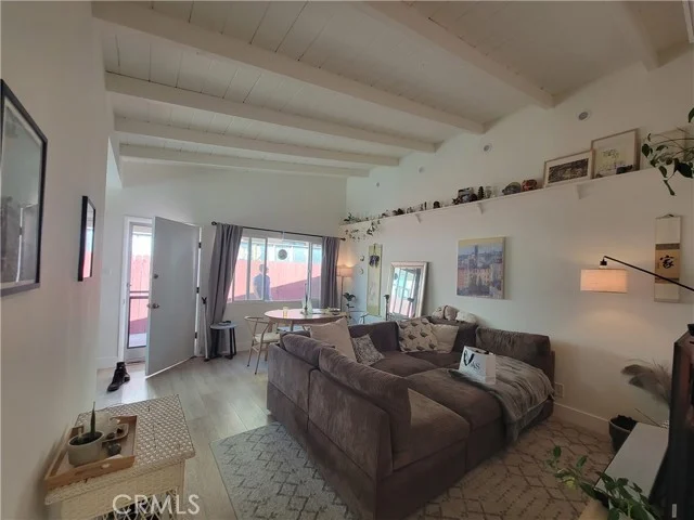 4232 Mclaughlin photo 3