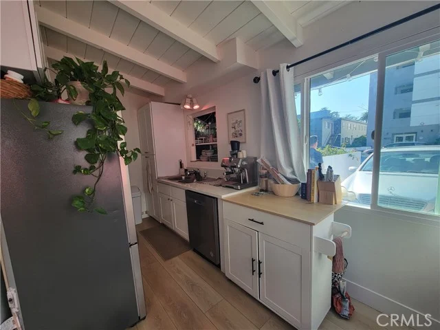 4232 Mclaughlin photo 5