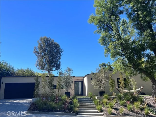 5551 Valerie Avenue photo 3