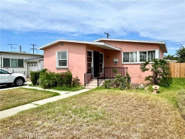 823 E 102nd, Los Angeles