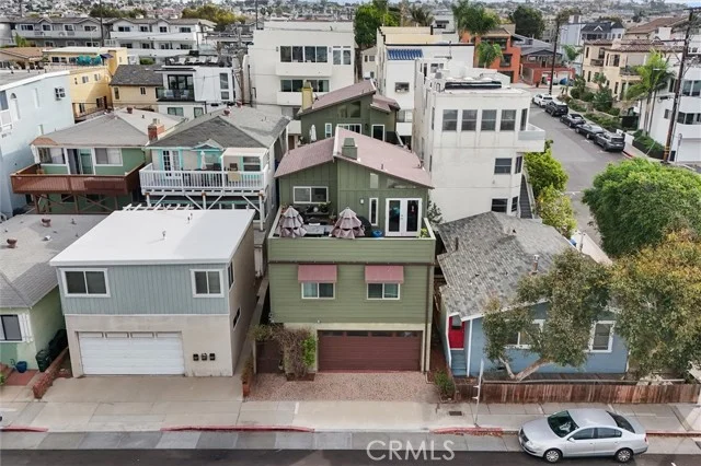 412 Manhattan Avenue photo 3