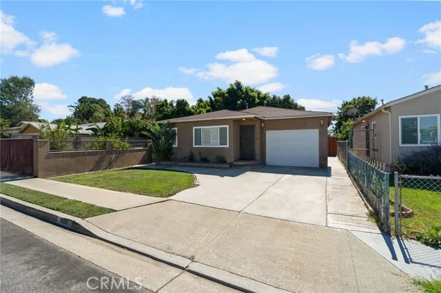 1458 E 215th, Carson