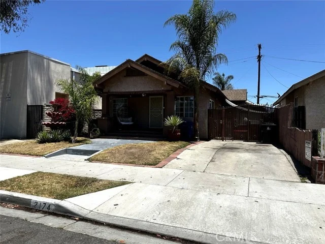 2174 Linden, Long Beach