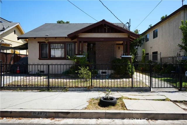 1138 S Ardmore photo 1