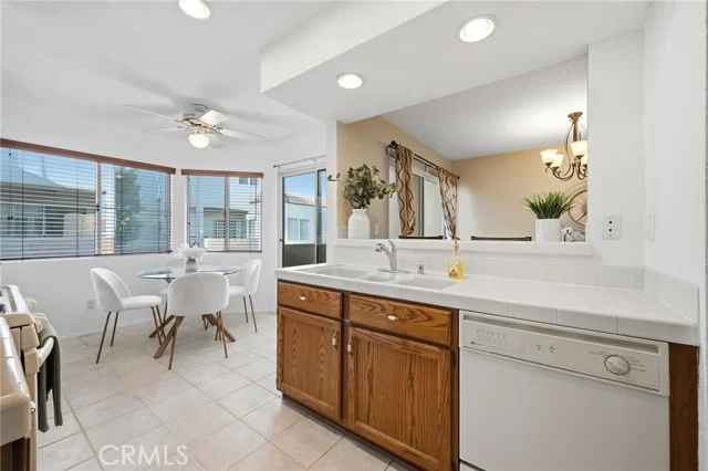 5455 Sylmar #1402 photo 5