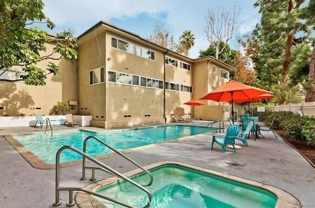 11138 Aqua Vista, Studio City