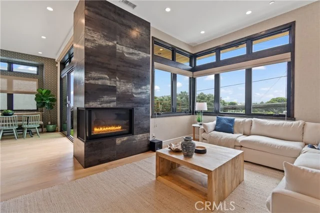 802 Bard, Hermosa Beach