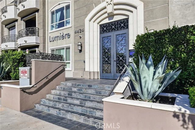 4424 Whitsett Avenue #303, Studio City