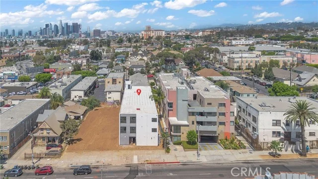 129 N Soto photo 4