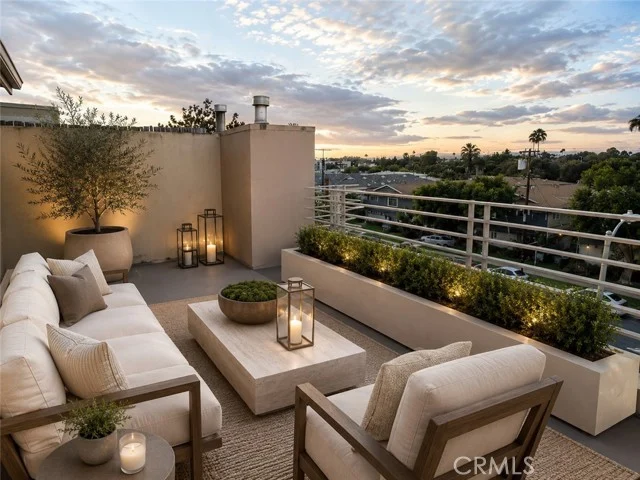13440 Moorpark Street #101, Sherman Oaks