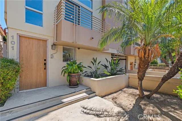 13440 Moorpark Street #101 photo 4