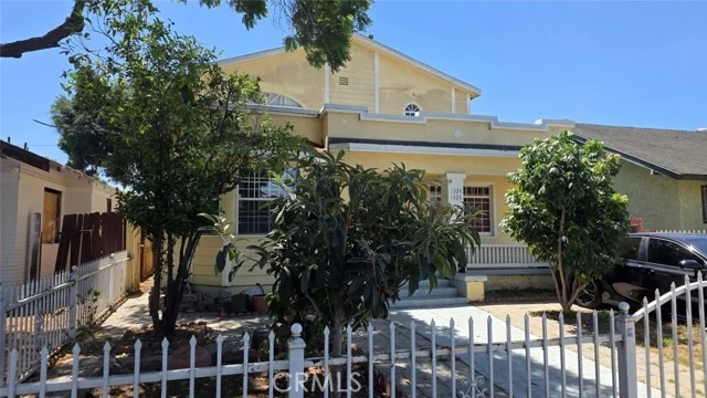 1326 E 9th Street, Long Beach
