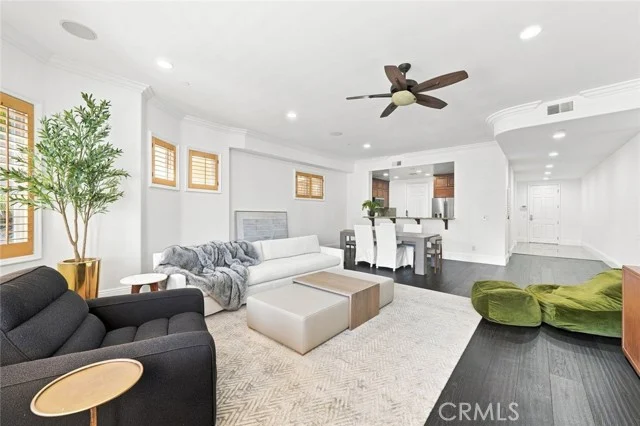 143 N Arnaz Drive #105 photo 1