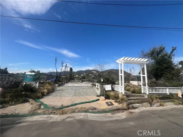 17053 Bollinger Drive, Pacific Palisades