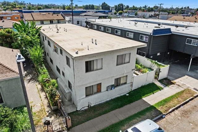 1868 Gardenia Avenue, Long Beach