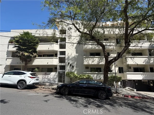 960 Larrabee, West Hollywood