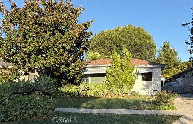 4760 Montair, Long Beach