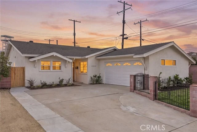 17217 S Hoover Street photo 2
