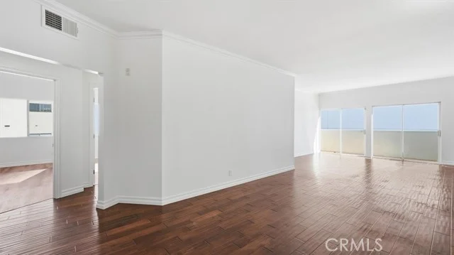 11822 Goshen Avenue #303 photo 3