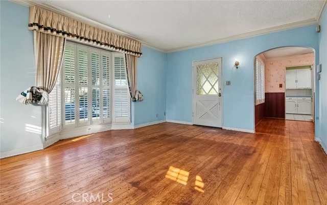 1438 W 94th Street photo 4