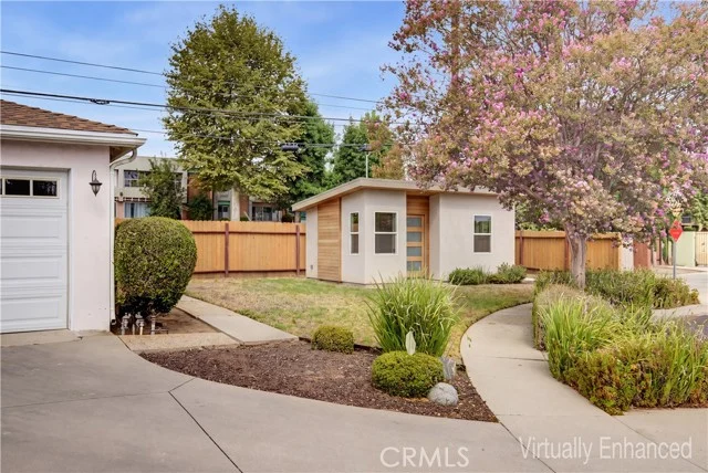 16858 Weddington Street, Encino