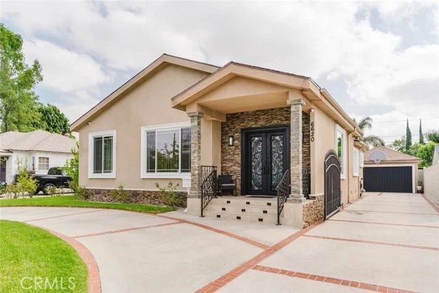 6620 Costello Avenue, Van Nuys