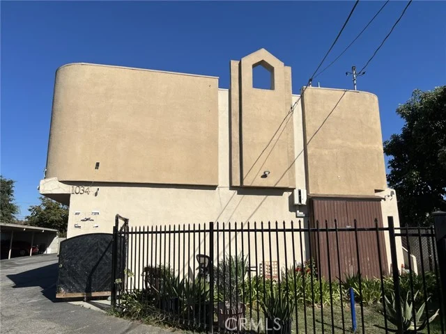 1034 S Herbert photo 1