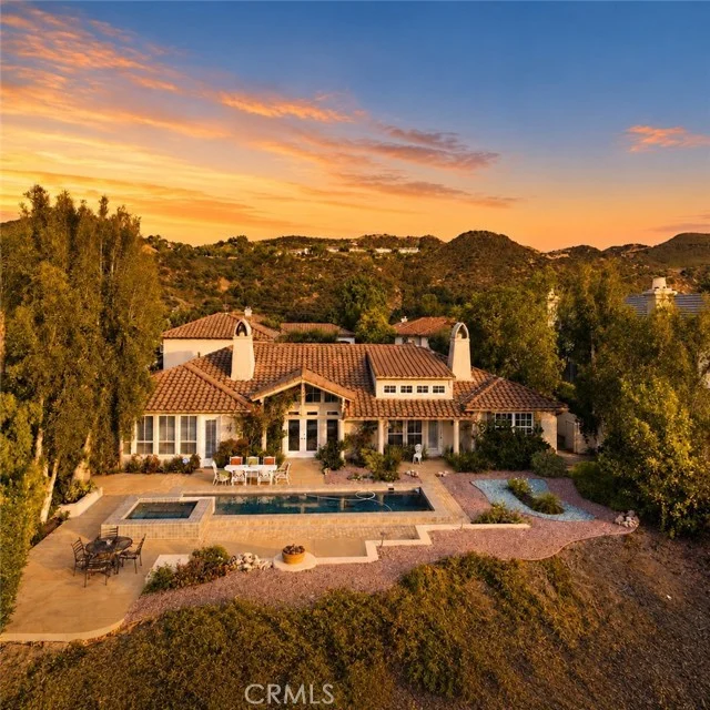 3315 Via Verde Court, Calabasas