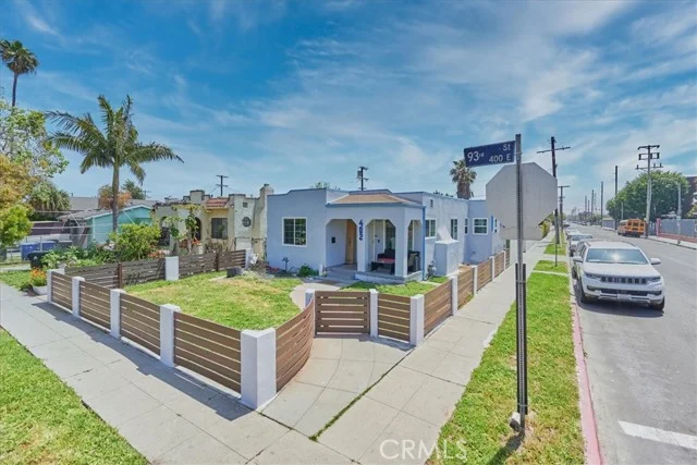 402 E 93rd Street, Los Angeles