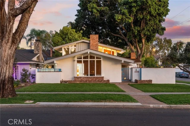 4200 Country Club, Long Beach