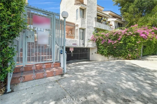 8221 Langdon Avenue #207 photo 1