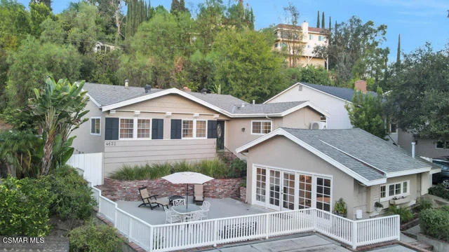 4632 Don Pio Drive, Woodland Hills